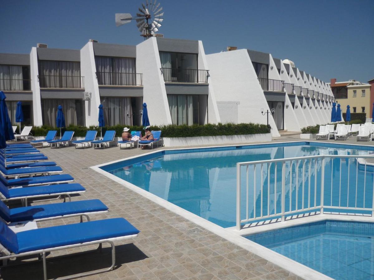 Penelope Beach Hotel Apts Protaras Exterior photo